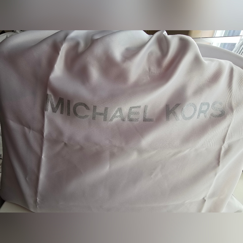 Michael Kors Marilyn Medium Saffiano Leather Tote Bag - Picture 16 of 16
